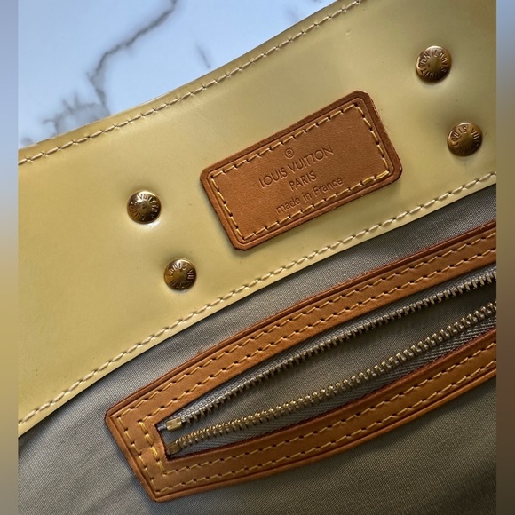 Authentic Louis Vuitton VERNIS mini bag w/COA - Picture 10 of 12